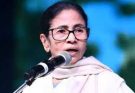 बंगाल में आईएएस-आईपीएस अधिकारियों के तबादले पर ममता बनर्जी ने चुनाव आयोग को लिखा पत्र