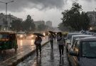 दिल्ली-NCR में मौसम का यू-टर्न: मूसलाधार बारिश और आंधी का अलर्ट, 24 राज्यों में बदला मौसम का मिजाज